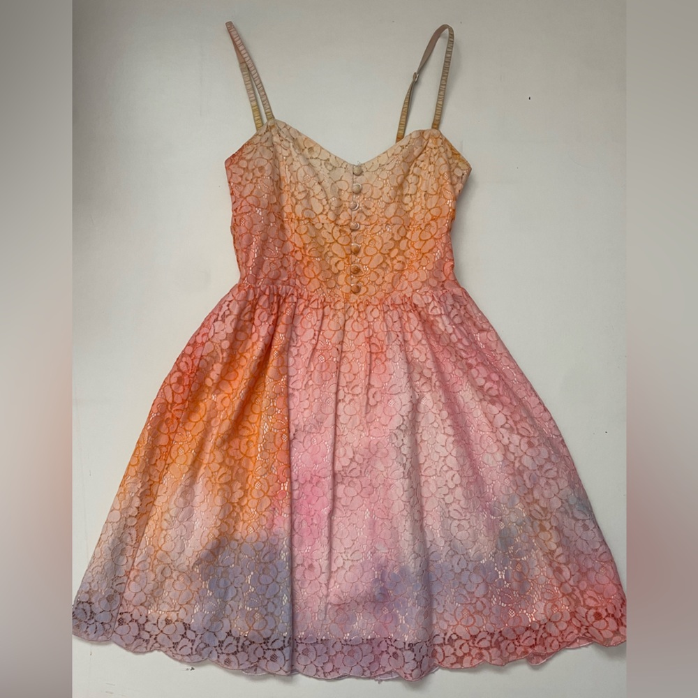 ARITZIA TALULA size 2 Hand Died Debutant strapless summer dress, lace eyelet